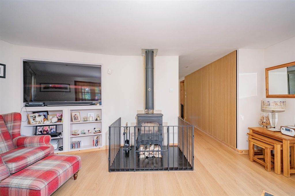 Additional image 4 of 4 bed detached bungalow for saleRedroofs, Balgavies, Forfar DD8