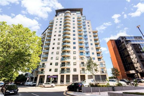 City Tower, Limeharbour, Crossharbour, South Quay, Canary Wharf, London E14