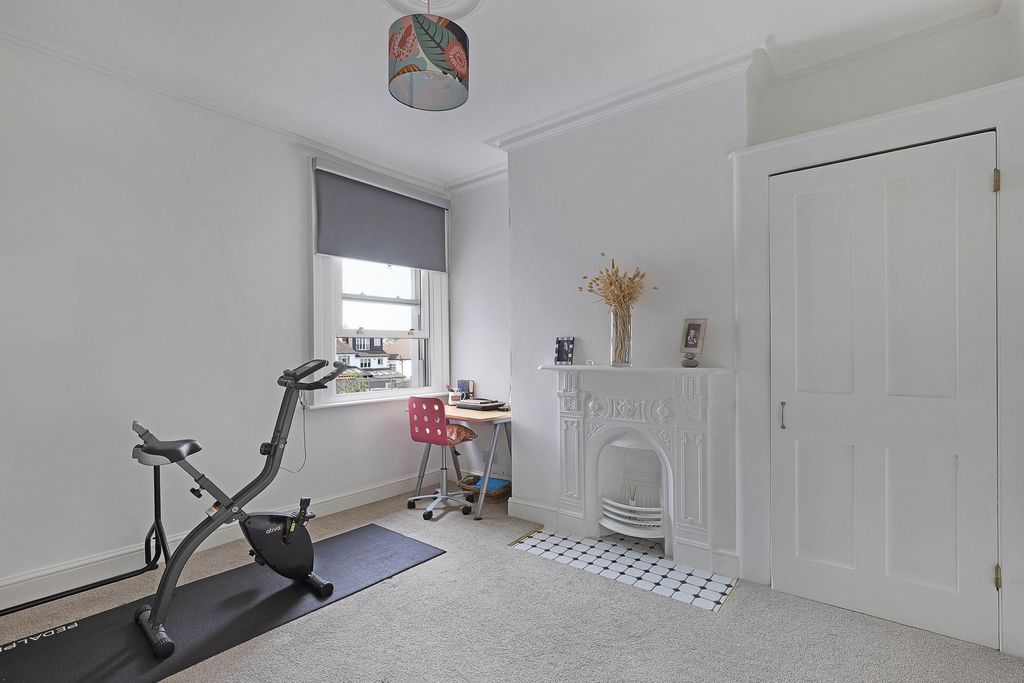 Additional image 23 of 4 bed semi-detached house for saleHills Road, Buckhurst Hill IG9