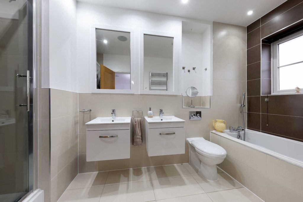 Additional image 15 of 5 bed detached house for saleLord Reith Place, Beaconsfield, Buckinghamshire HP9