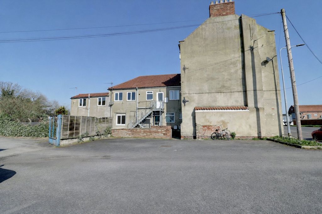 5 bed property for saleWaterside Road, Barton-Upon-Humber DN18 photo 2