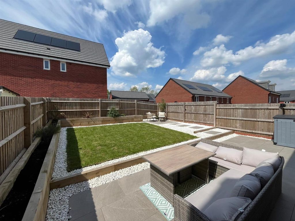 Additional image 19 of 3 bed semi-detached house for saleMaple Close, Atherstone CV9