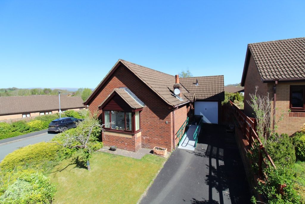 3 bed detached bungalow for saleTai Ar Y Bryn, Builth Wells LD2