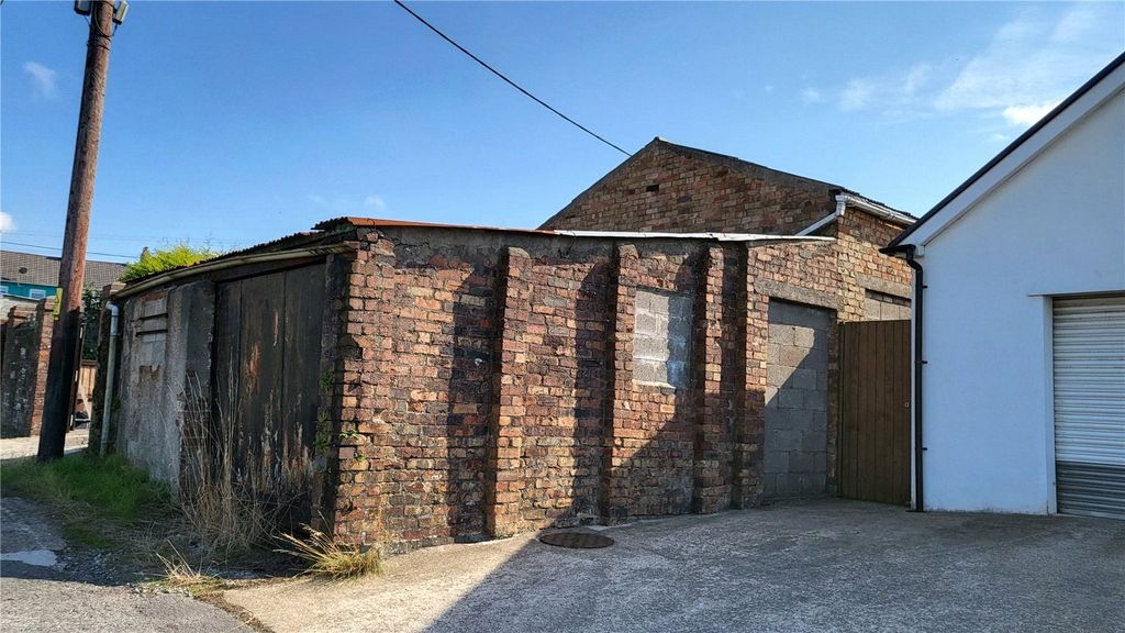 Property for saleRear Of High Street, Kenfig Hill, Bridgend 6Dr CF33