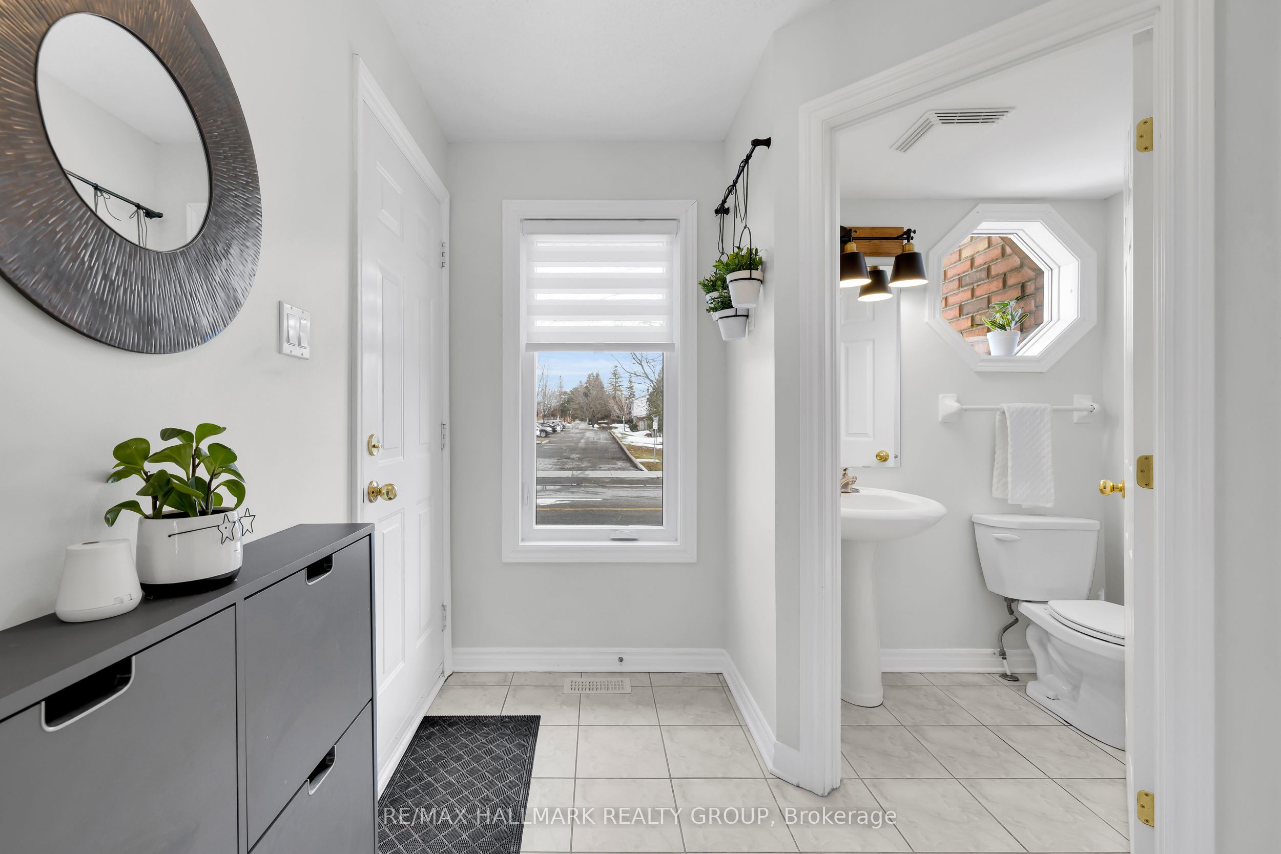Additional image 3 of 1344 Guthrie Street, Ottawa, ON, K2H 1G8