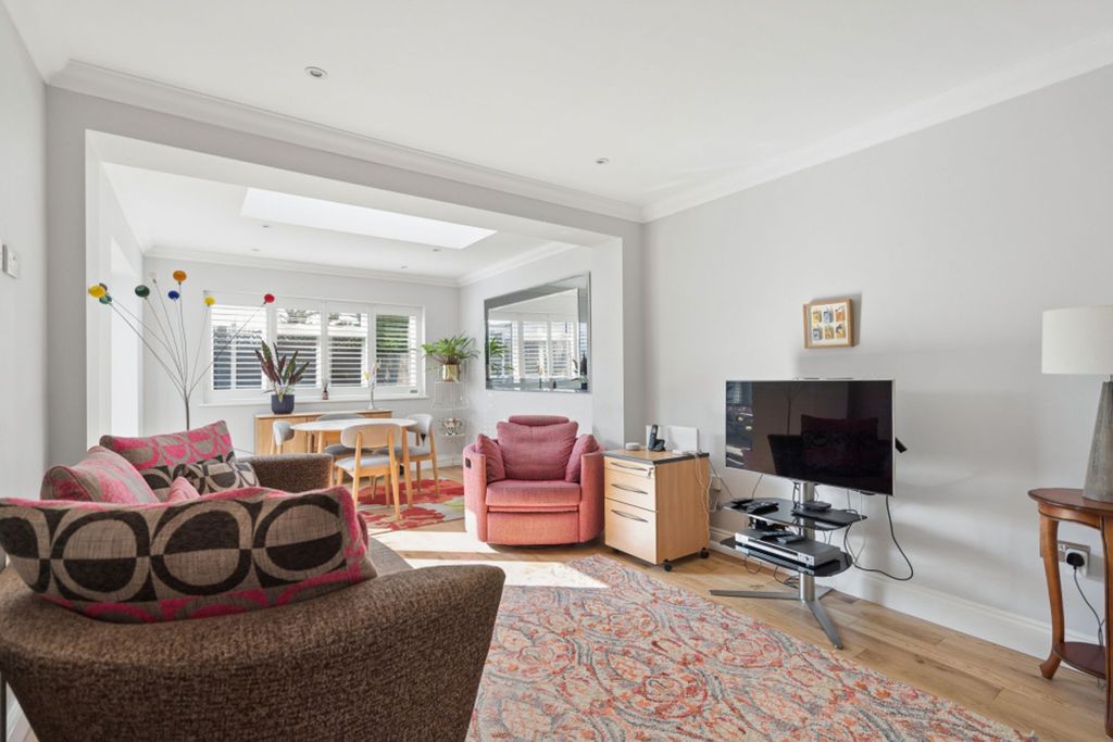 Additional image 2 of 2 bed detached bungalow for saleCompton Place, Watford WD19