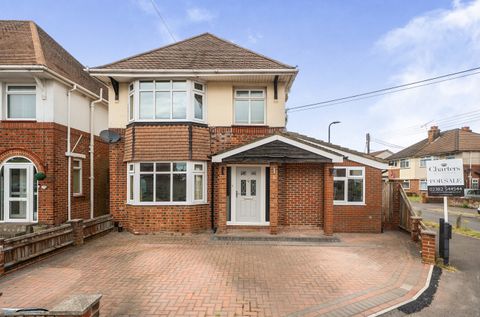 Munro Crescent, Regents Park, Southampton, Hampshire SO15