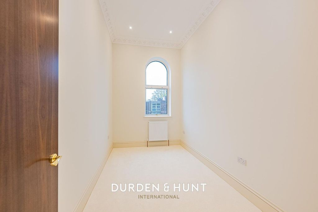 Additional image 26 of 5 bed semi-detached house for salePalmerston Road, Buckhurst Hill IG9
