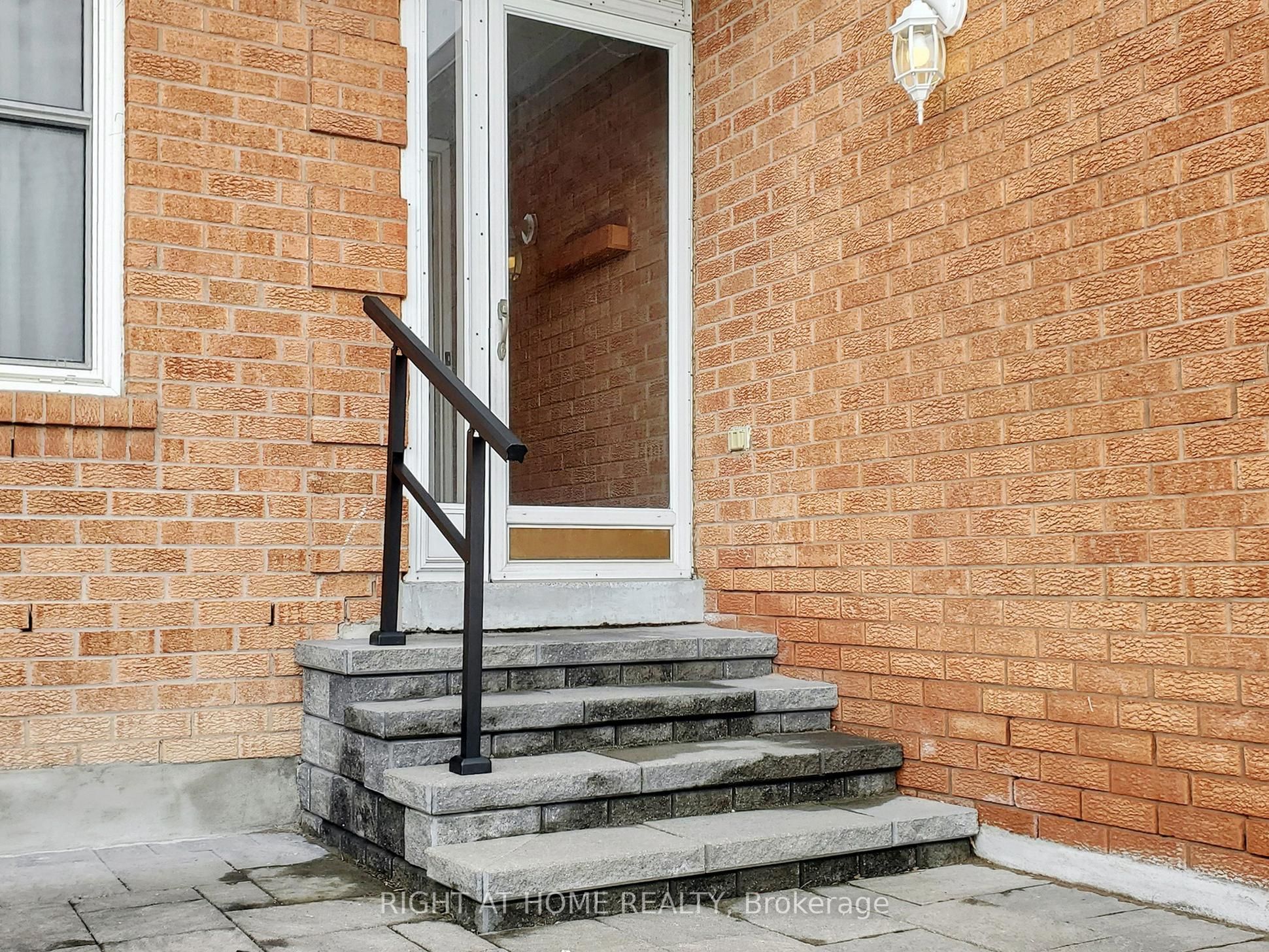 Additional image 3 of 531 Steeple Hill, Pickering, ON, L1V 5Z6