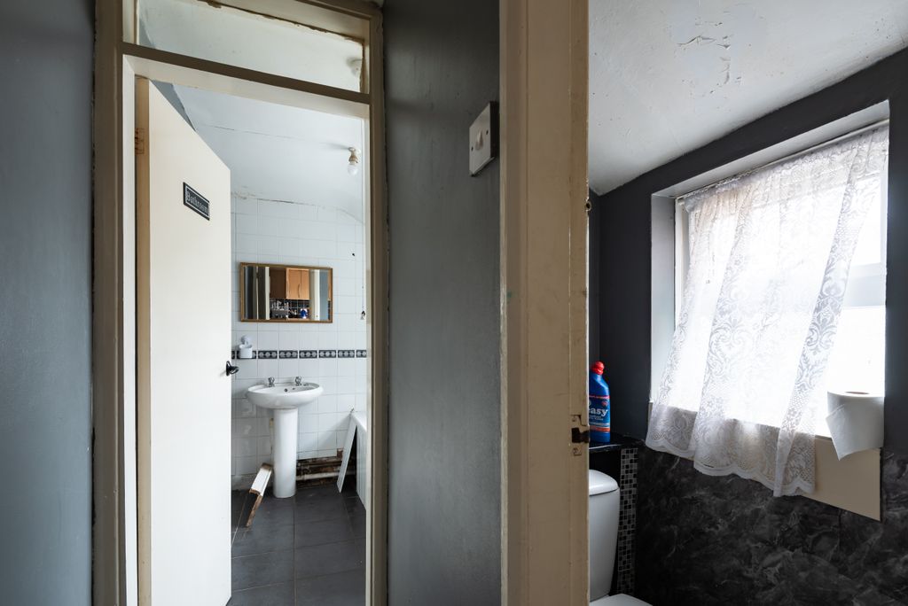 Additional image 11 of 3 bed terraced house for saleSilver Street, Barnetby DN38