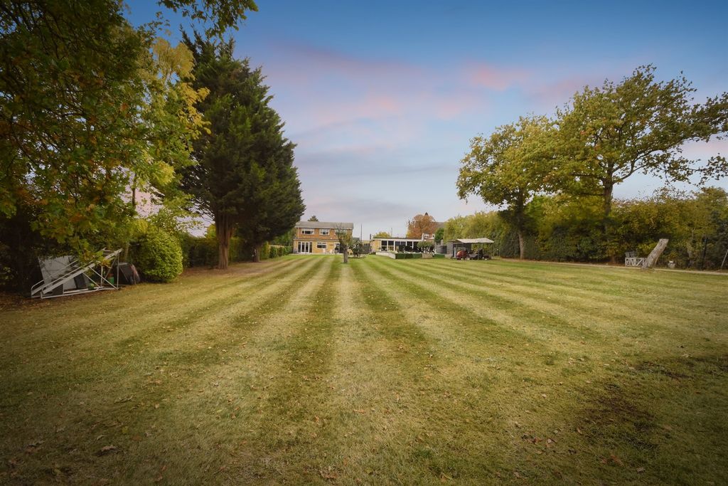 Additional image 2 of 4 bed detached house for saleNoak Hill Road, Billericay CM12