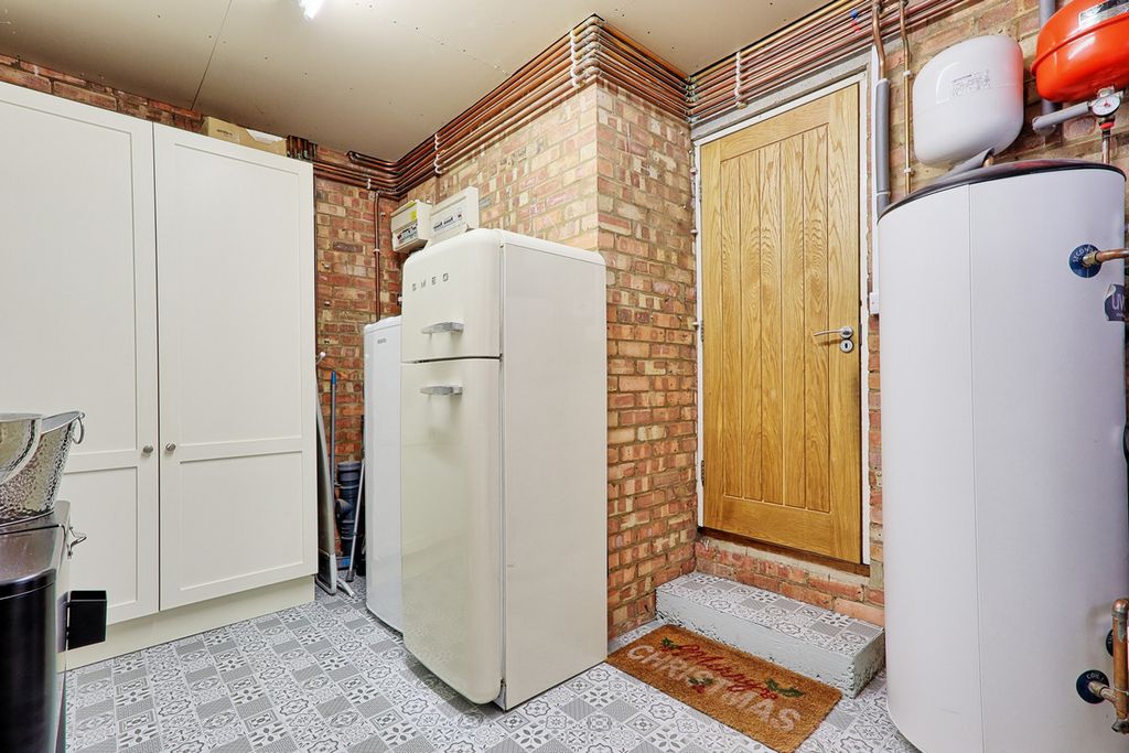 Additional image 19 of 5 bed detached house for salePrime Location - Sylvan Tryst, Billericay CM12