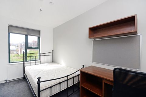 Dun Street, Sheffield S3, Room to rent