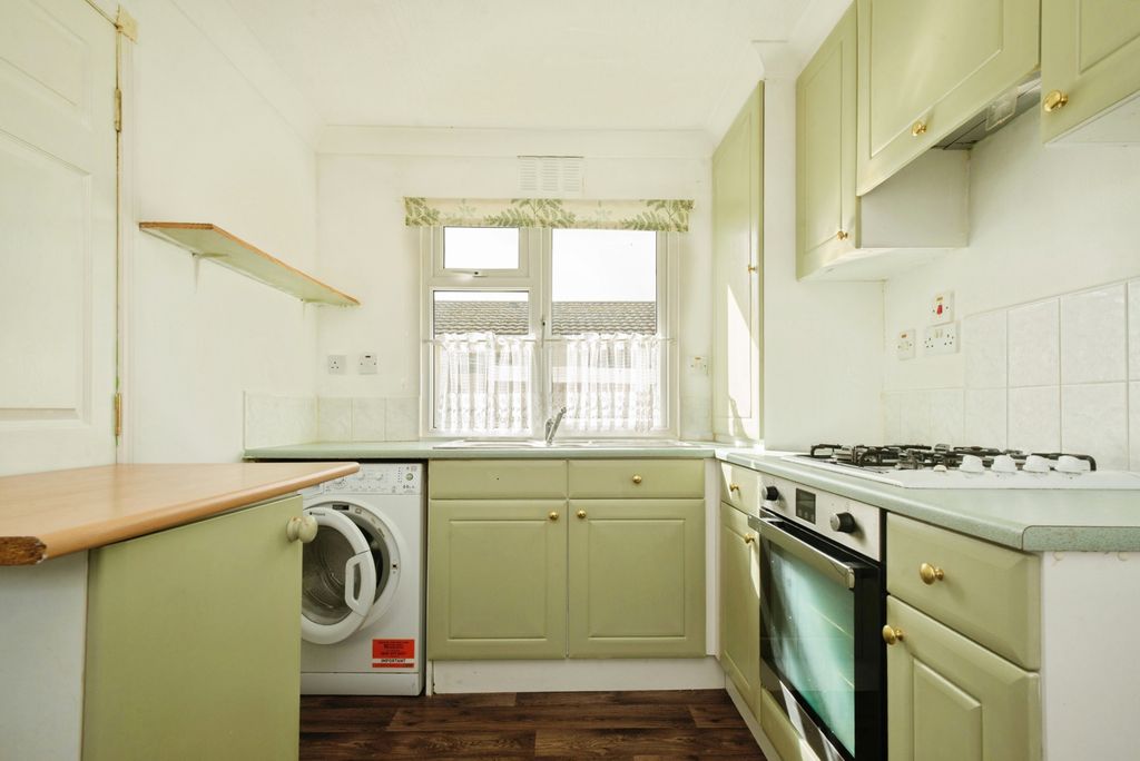 Additional image 5 of 1 bed property for saleLighthouse Park, St. Brides Wentlooge, Newport NP10