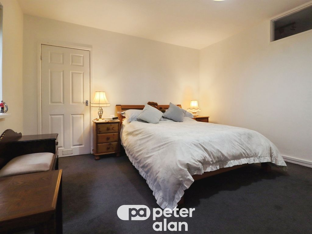 Additional image 10 of 2 bed maisonette for salePark Lane, Whitchurch, Cardiff CF14