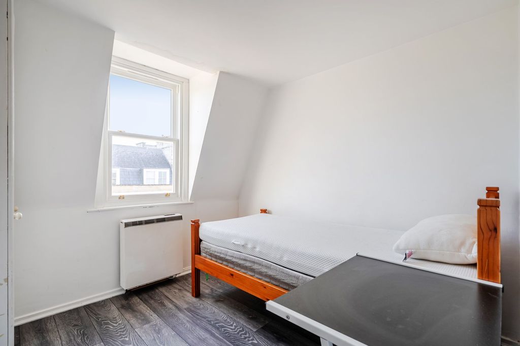 Additional image 8 of 3 bed flat for saleDuke Street, Bath BA2