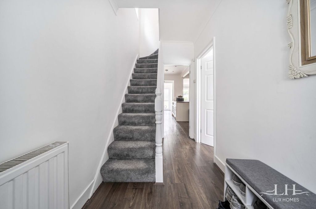 Additional image 12 of 5 bed end terrace house for saleRainsford Way, Hornchurch RM12