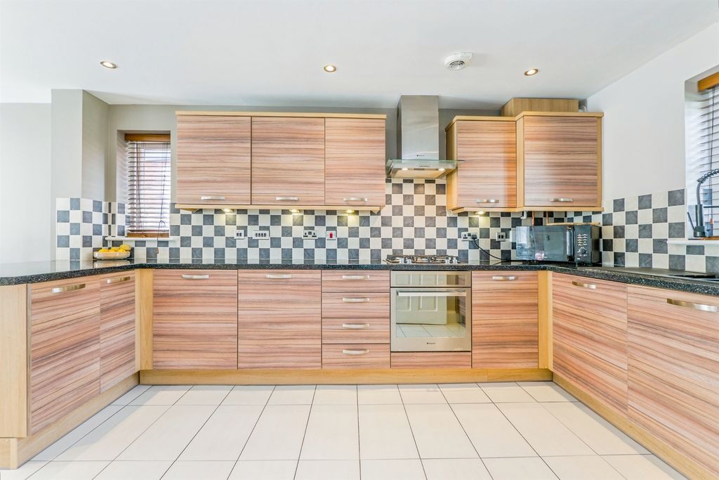 Additional image 5 of 3 bed property for saleFfordd Nowell, Penylan, Cardiff CF23