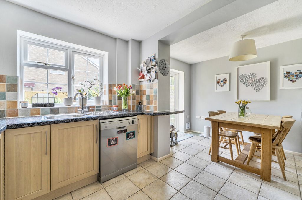 Additional image 15 of 3 bed link detached house for saleKnox Green, Binfield, Bracknell, Berkshire RG42