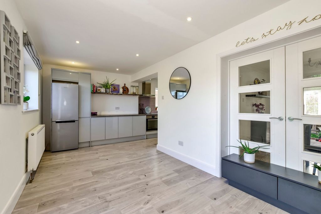 Additional image 5 of 4 bed semi-detached house for saleTibbs Hill Road, Abbots Langley WD5