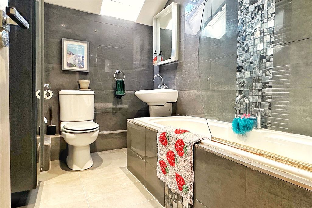 Additional image 15 of 2 bed flat for saleOldham Road, Ashton-Under-Lyne, Greater Manchester OL7