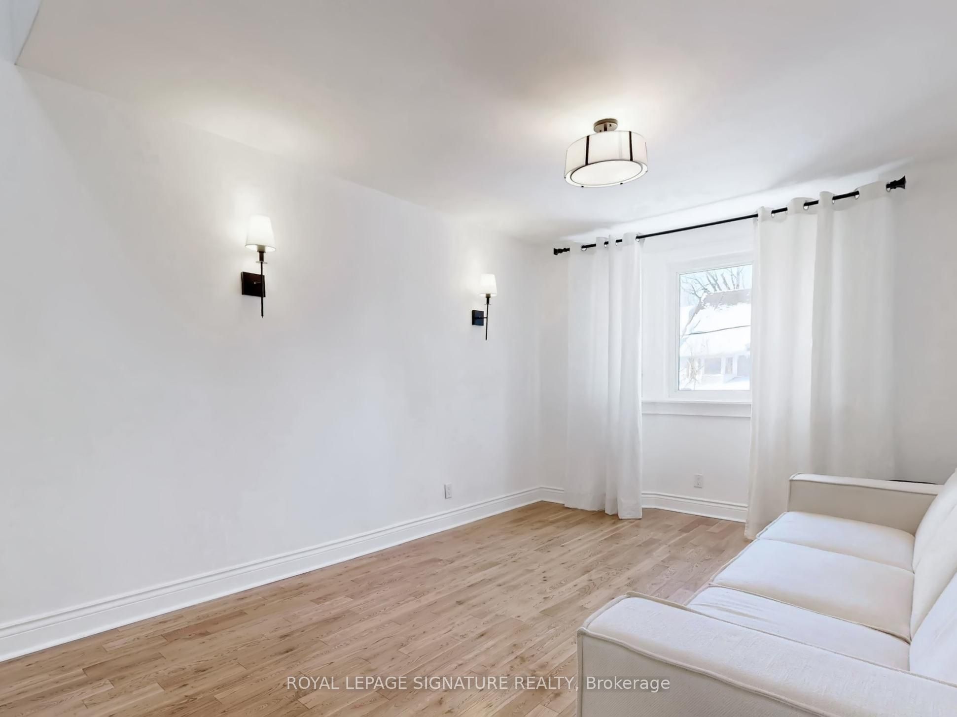 Additional image 3 of Upper-117 Westmount Avenue, Toronto, ON, M6H 3K3