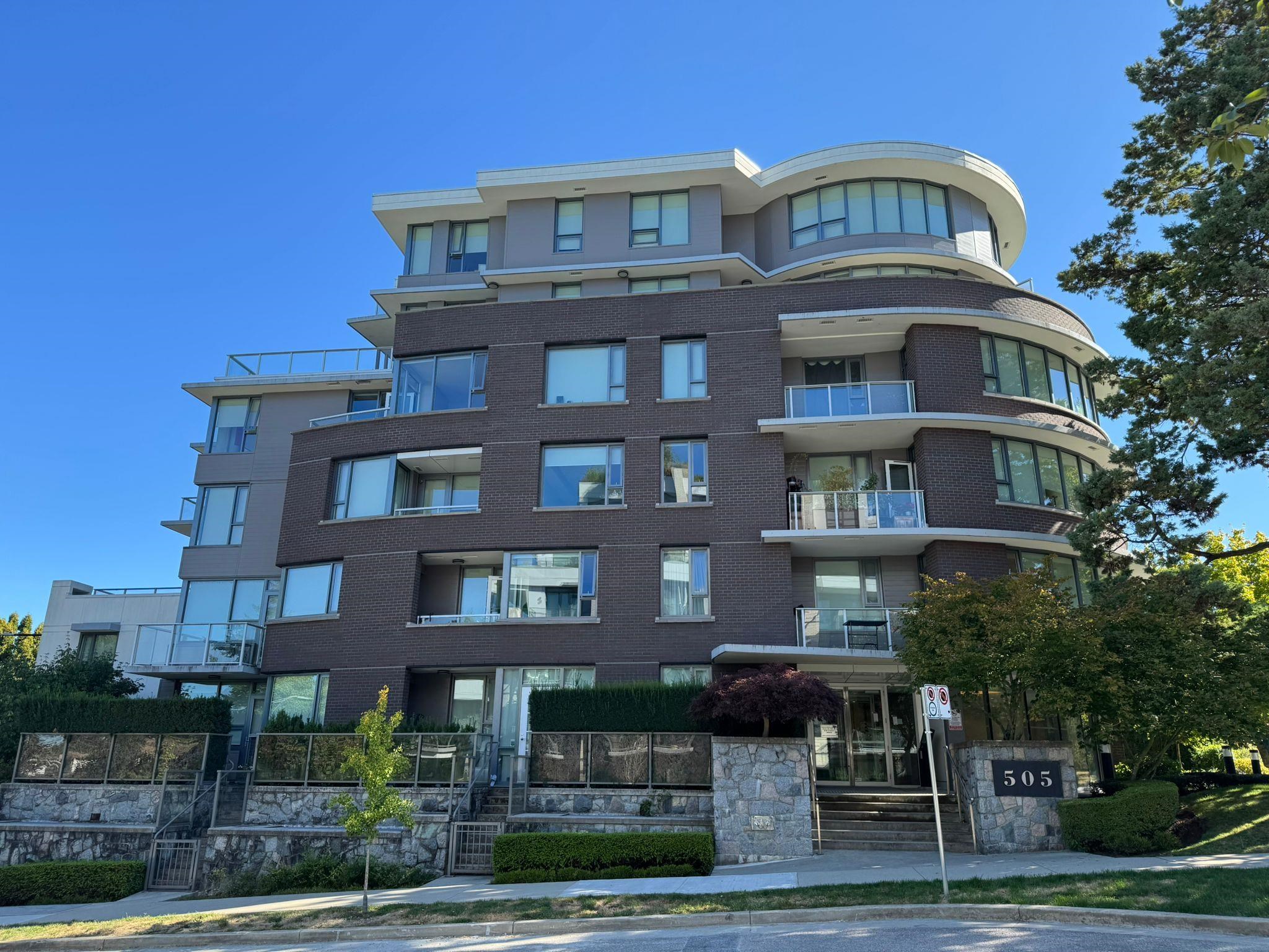 202-505 30th Avenue W, Vancouver, BC, V5Z 0G4