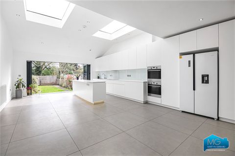 Hale Drive, Mill Hill, London NW7