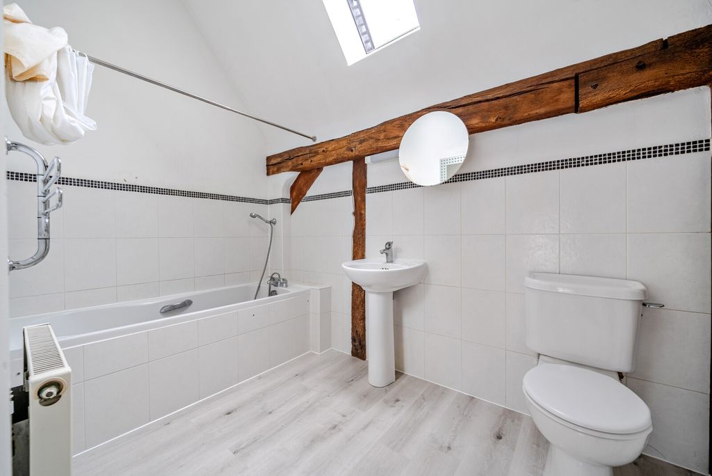 Additional image 10 of 3 bed semi-detached house for saleHatch Farm Mews, Addlestone KT15