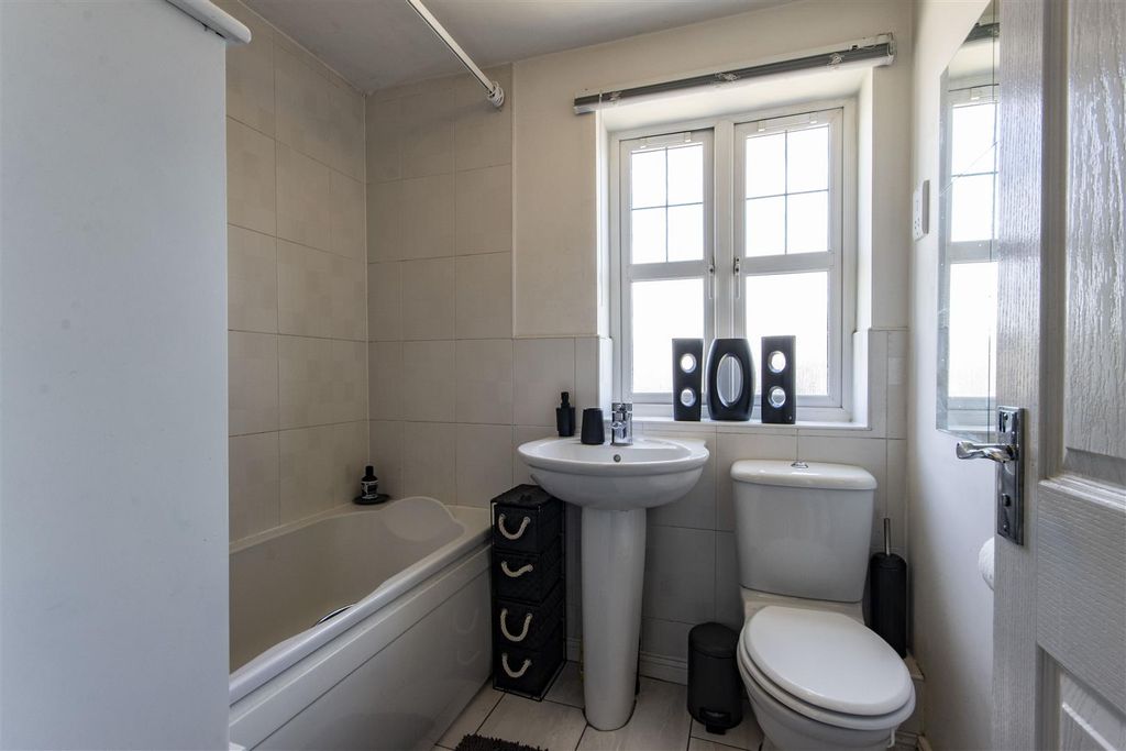 Additional image 7 of 4 bed town house for saleRegent Gardens, Canal Wharf, Chesterfield S41