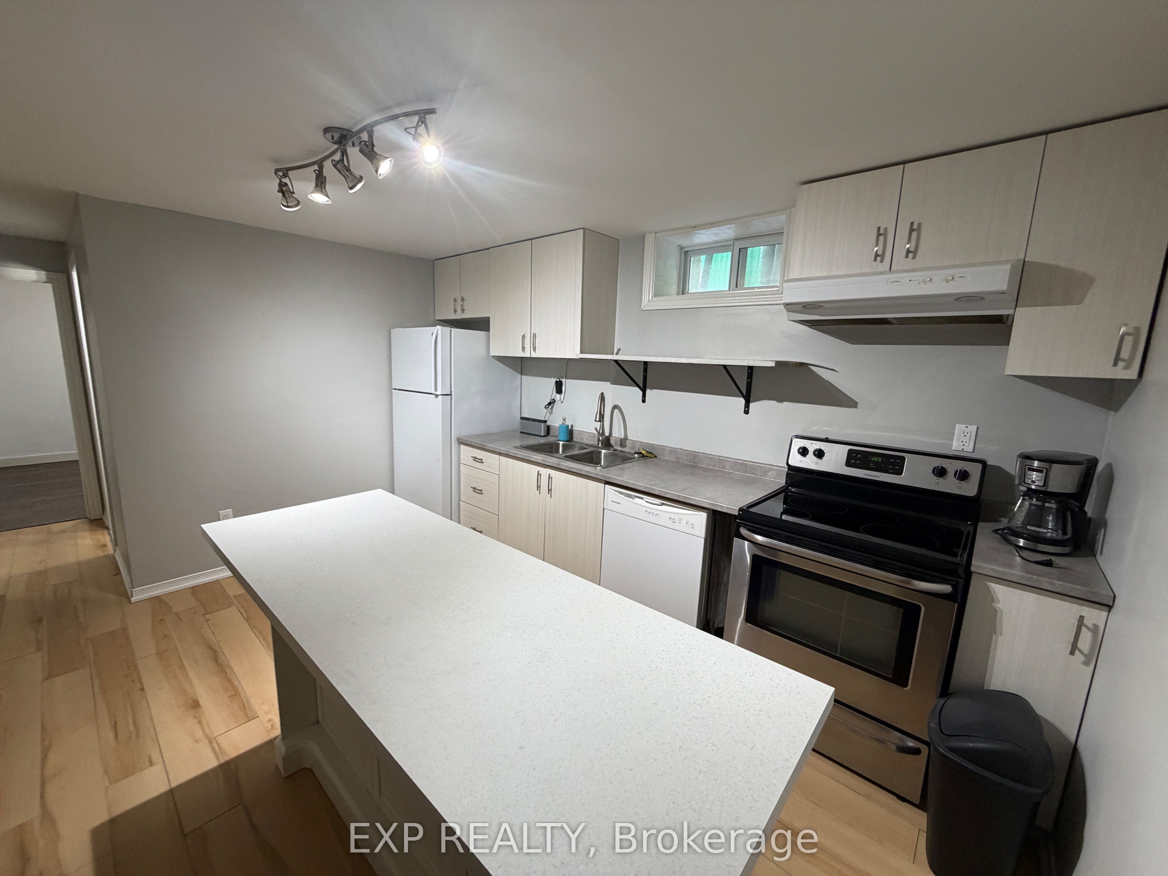 Additional image 6 of Lower-73 Roxborough Road, Newmarket, ON, L3Y 3L1