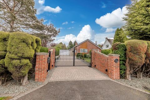 Middle Drive, Darras Hall, Ponteland, Newcastle Upon Tyne NE20