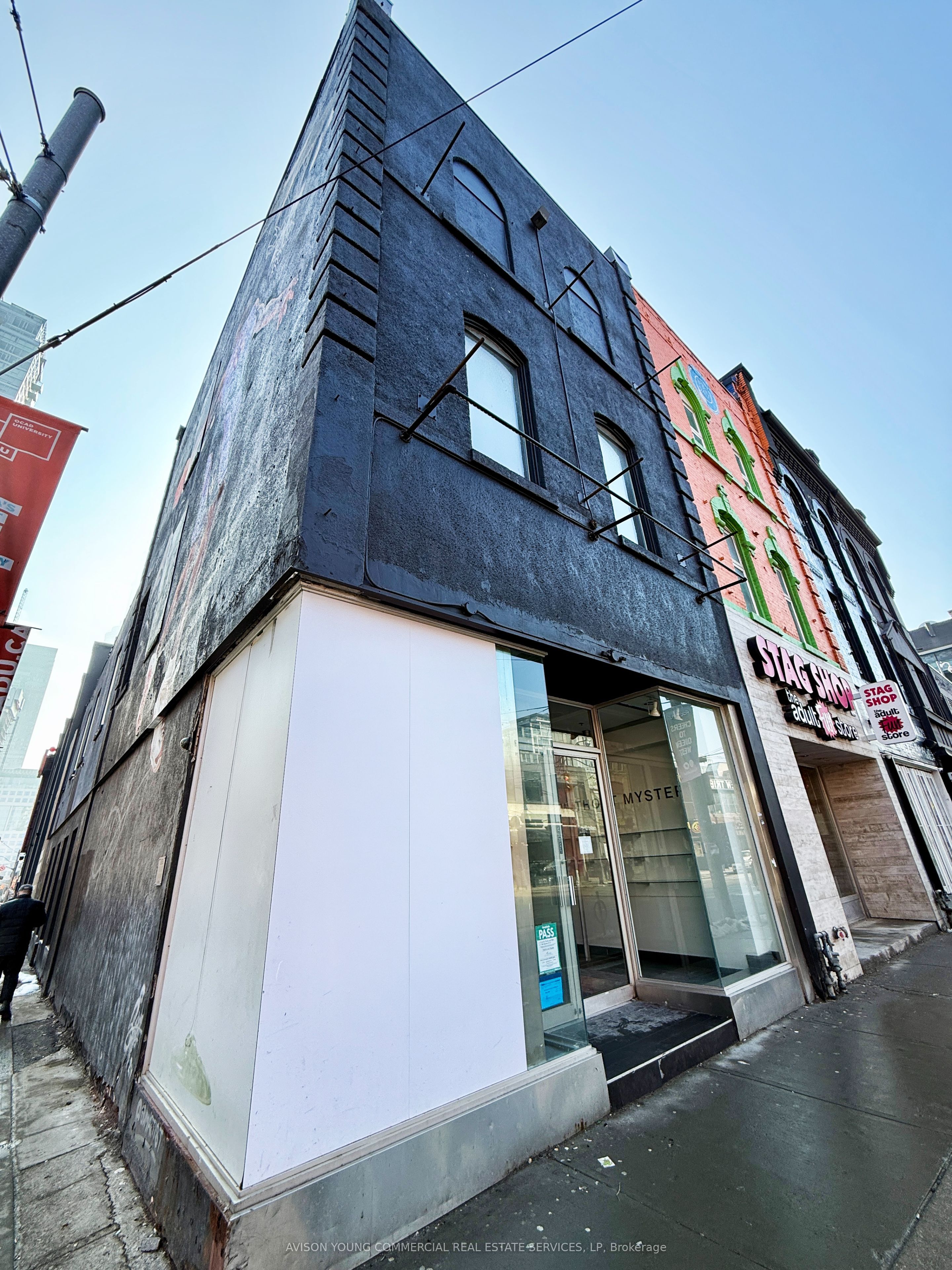 GF & SF-269 Queen Street W, Toronto, ON, M5V 1Z9