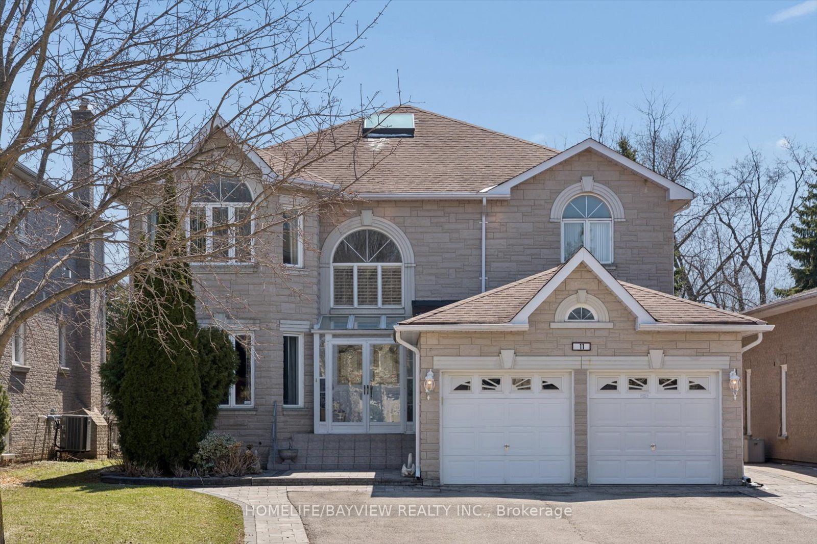 11 Sorrento Drive, Richmond Hill, ON, L4C 0J8