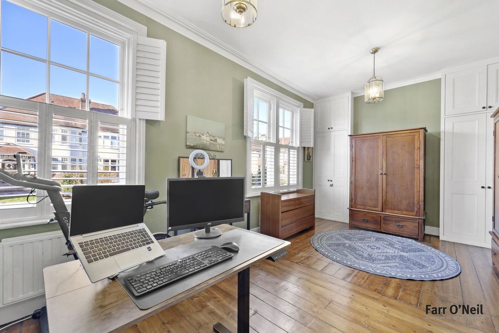 Additional image 21 of 4 bed semi-detached house for saleRussell Road, Buckhurst Hill IG9