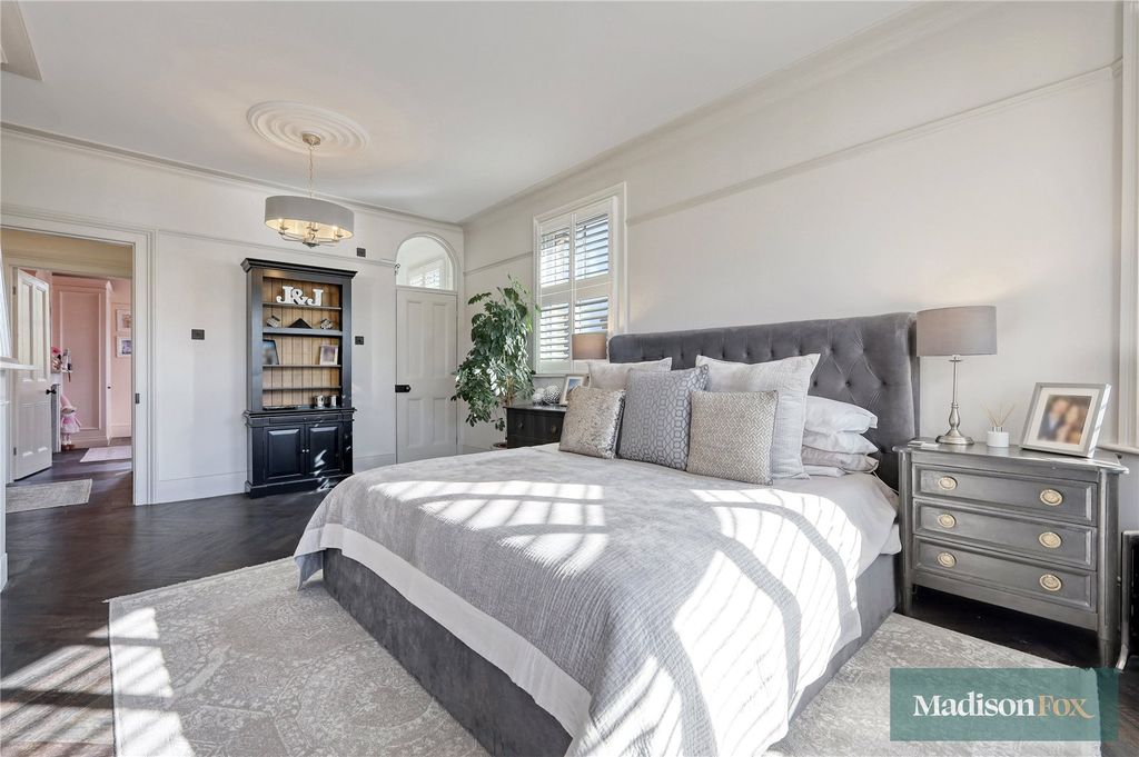 Additional image 35 of 5 bed detached house for saleQueens Road, Buckhurst Hill, Essex IG9