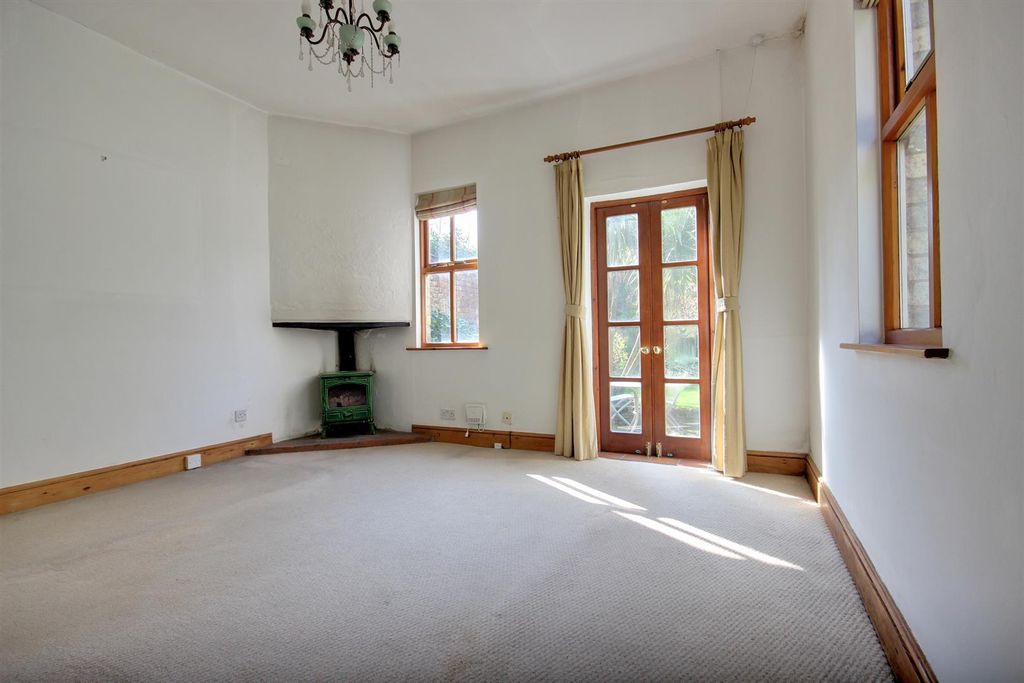 Additional image 3 of 2 bed flat for saleNew Walk, Beverley HU17