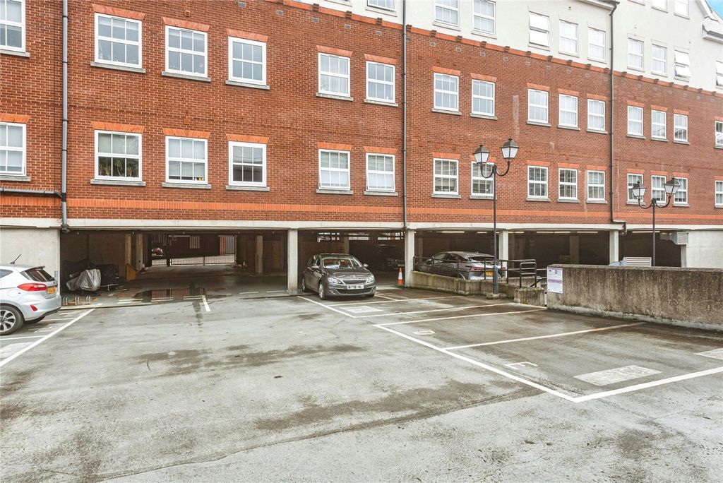 Additional image 22 of 2 bed flat for saleLittle Victoria Street, Basingstoke, Hampshire RG21