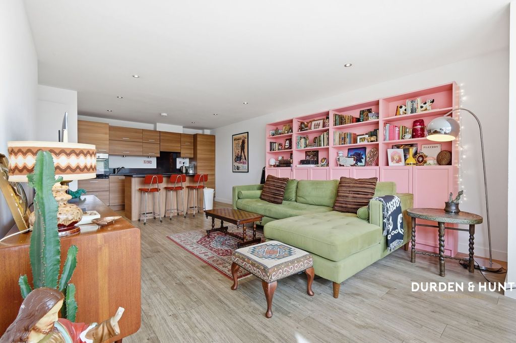 Additional image 9 of 2 bed flat for saleHigh Road, Shore Point IG9