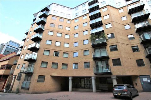 Merchants Place, Reading RG1