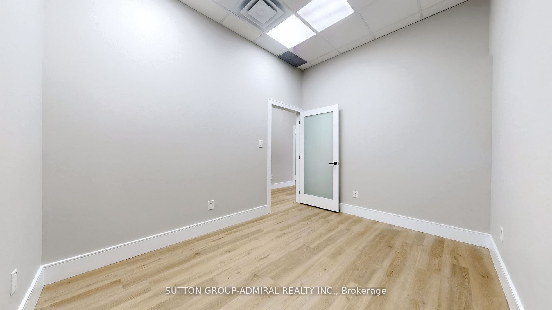 Additional image 5 of 18 and 19-800 Petrolia Road, Toronto, ON, M3J 3K4