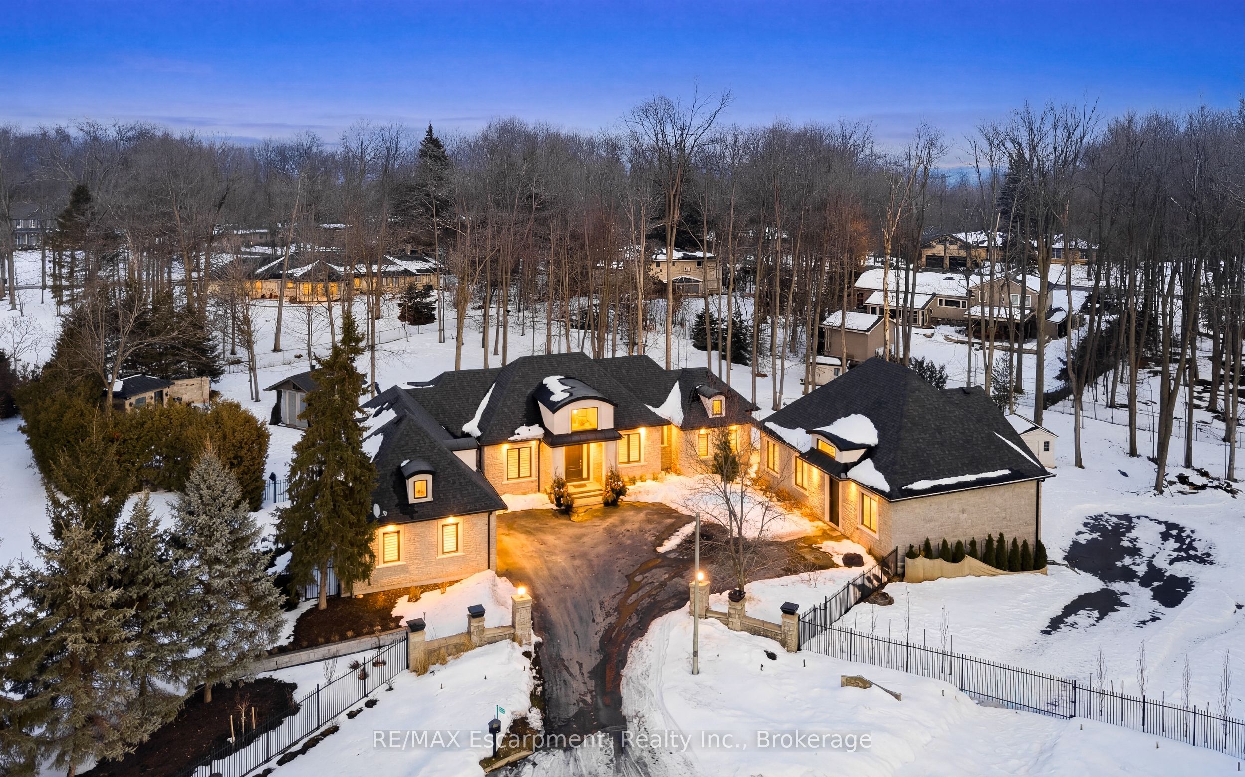 Additional image 2 of 3205 Highpoint Court, Burlington, ON, L7P 0P9