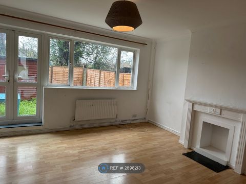 Longfield Crescent, London SE26