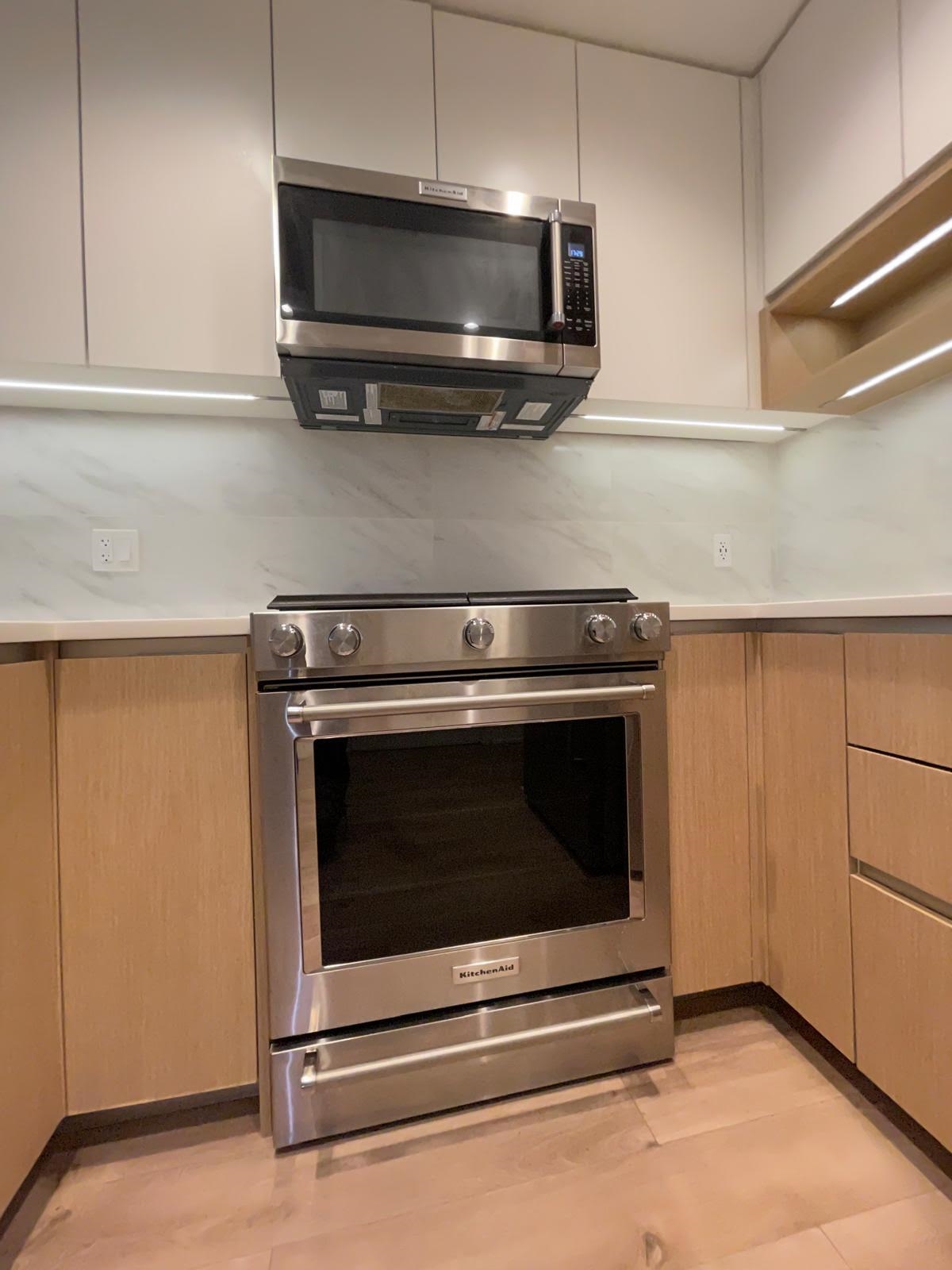 Additional image 4 of 207-8940 University Crescent, Burnaby, BC, V5A 0E7