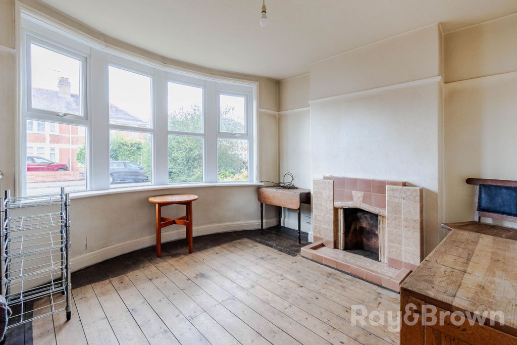 Additional image 2 of 4 bed semi-detached house for saleHeol Y Nant, Rhiwbina, Cardiff CF14
