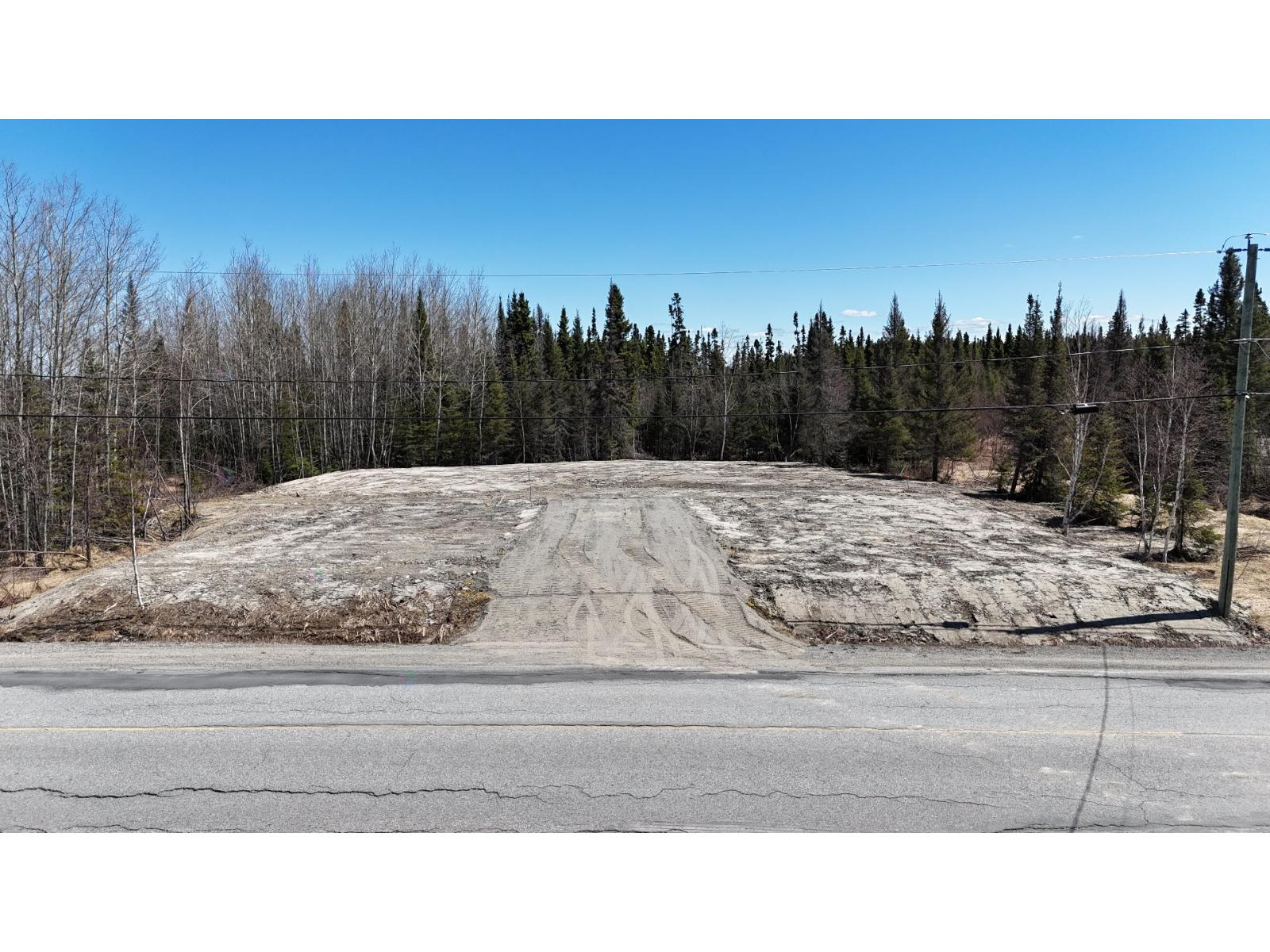 882 Ch. du Lac-Arthur S.