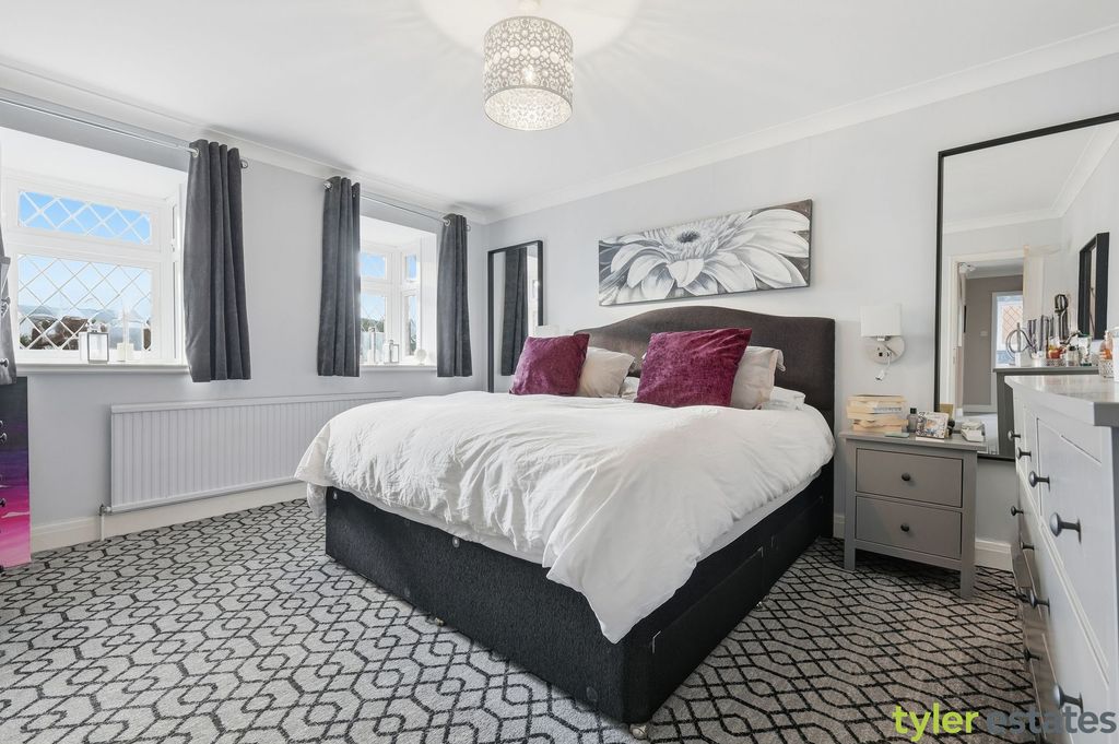 Additional image 22 of 5 bed detached house for saleNoak Hill Road, Billericay CM12