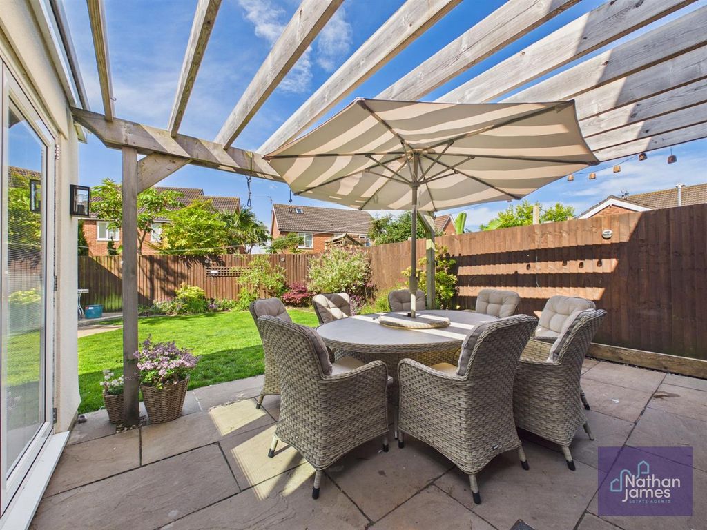 Additional image 7 of 6 bed detached house for saleMartin Close, Rogiet, Caldicot NP26