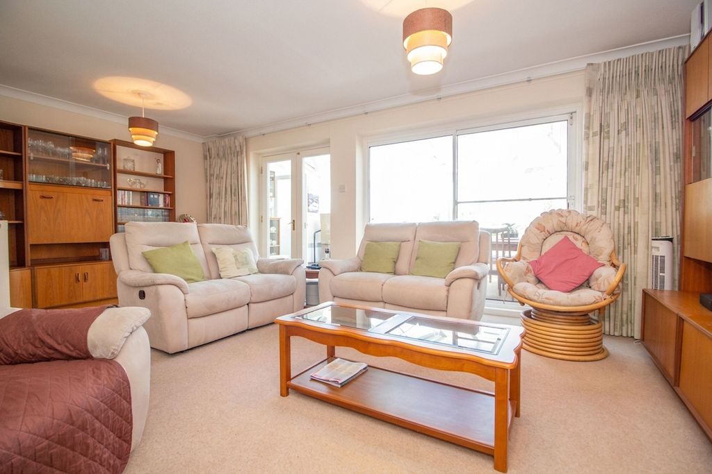 Additional image 5 of 4 bed terraced house for saleOn The Hill, Carpenders Park, Watford WD19