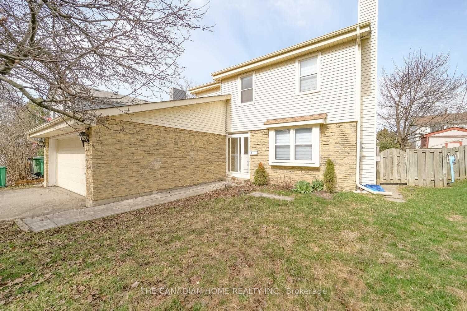 64 Somerset Drive, Brampton, ON, L6Z 1C5